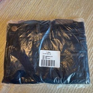 NWT | 1822 Denim - Women's Dark Blue Jean Shorts with Frayed Hem